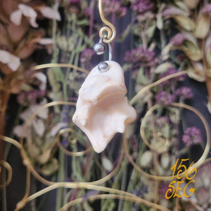 Boucle d'oreille en Os Brut barre circulaire
