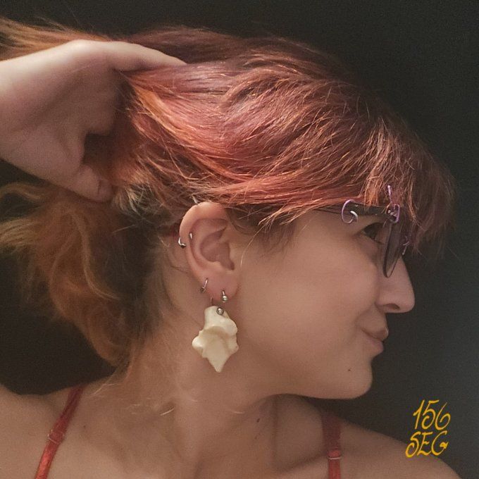 Boucle d'oreille en Os Brut barre circulaire